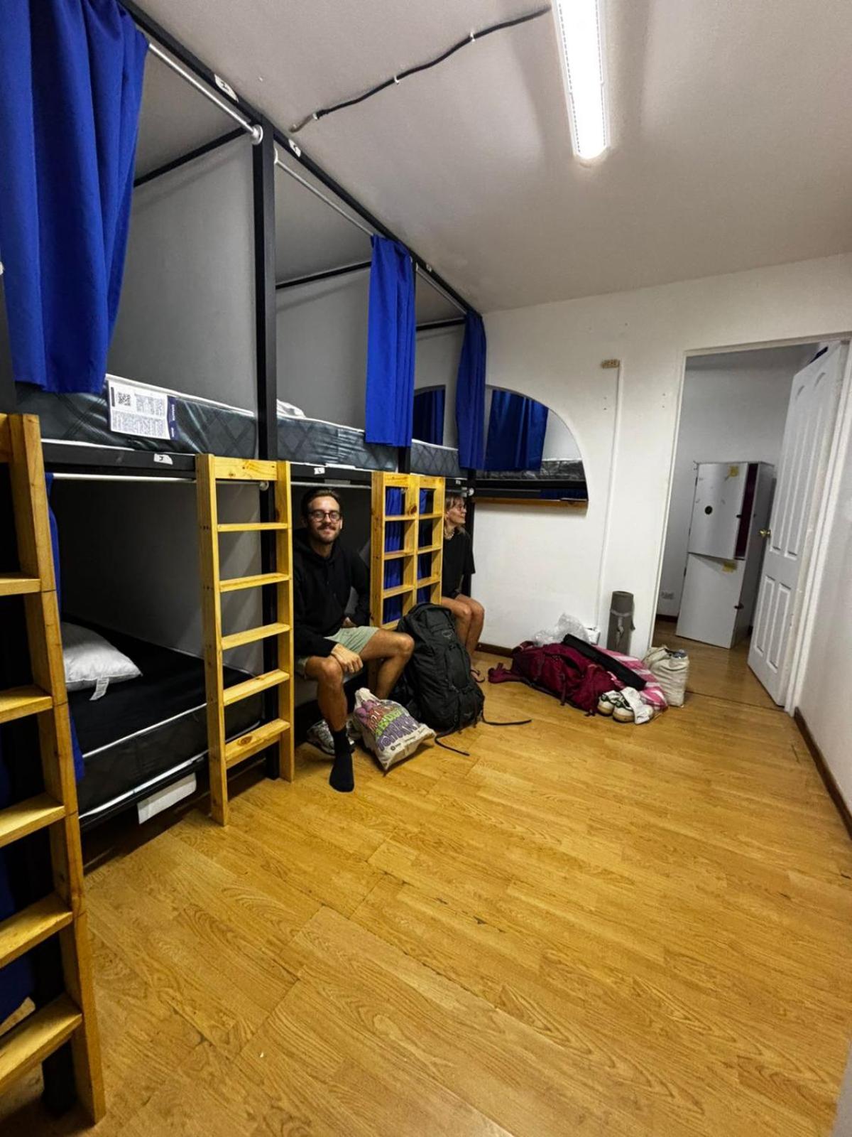Carolina Hostel Сан-Хосе Экстерьер фото