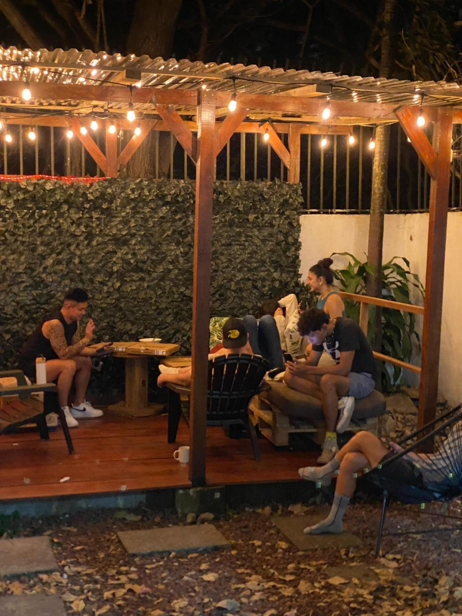 Carolina Hostel Сан-Хосе Экстерьер фото
