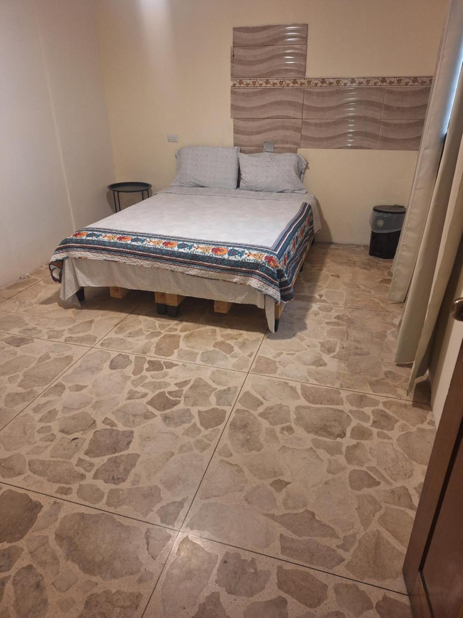 Carolina Hostel Сан-Хосе Экстерьер фото