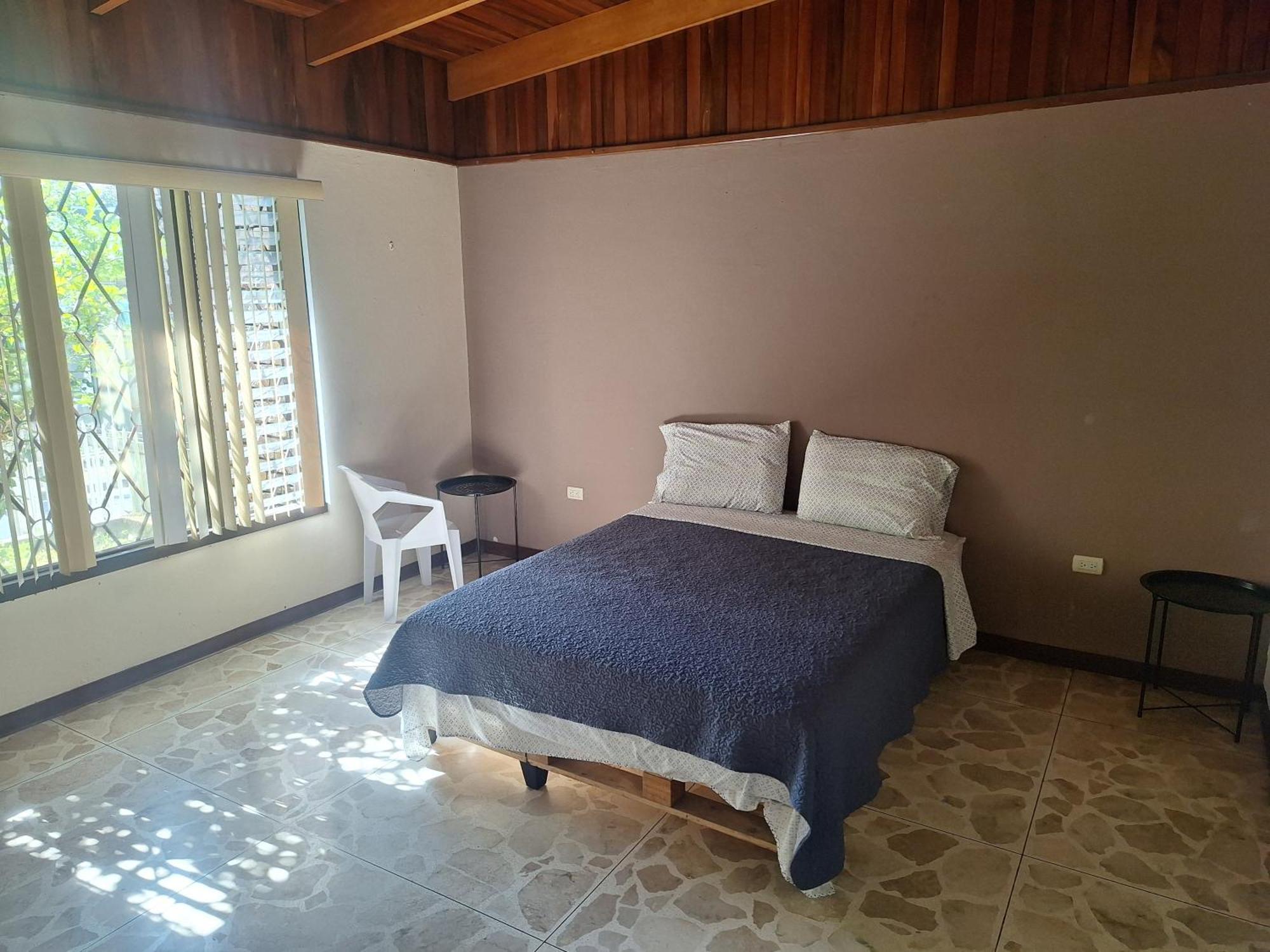 Carolina Hostel Сан-Хосе Экстерьер фото